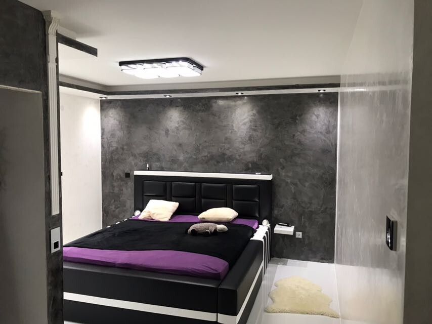 Schlafzimmer 1